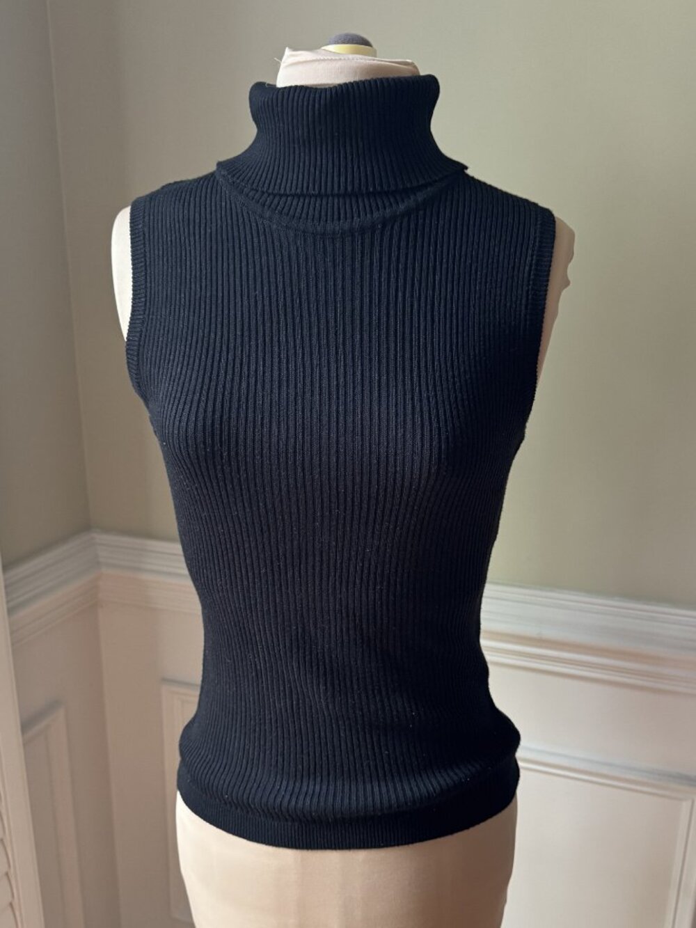So Fishie Black Sleeveless Sweater Turtleneck Top - Size M